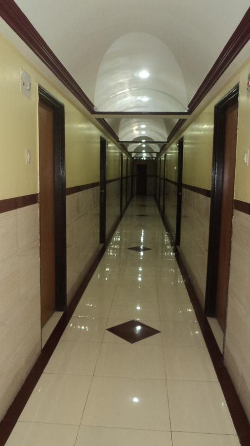 Girija Payyade Hotel Kalyān Exterior foto